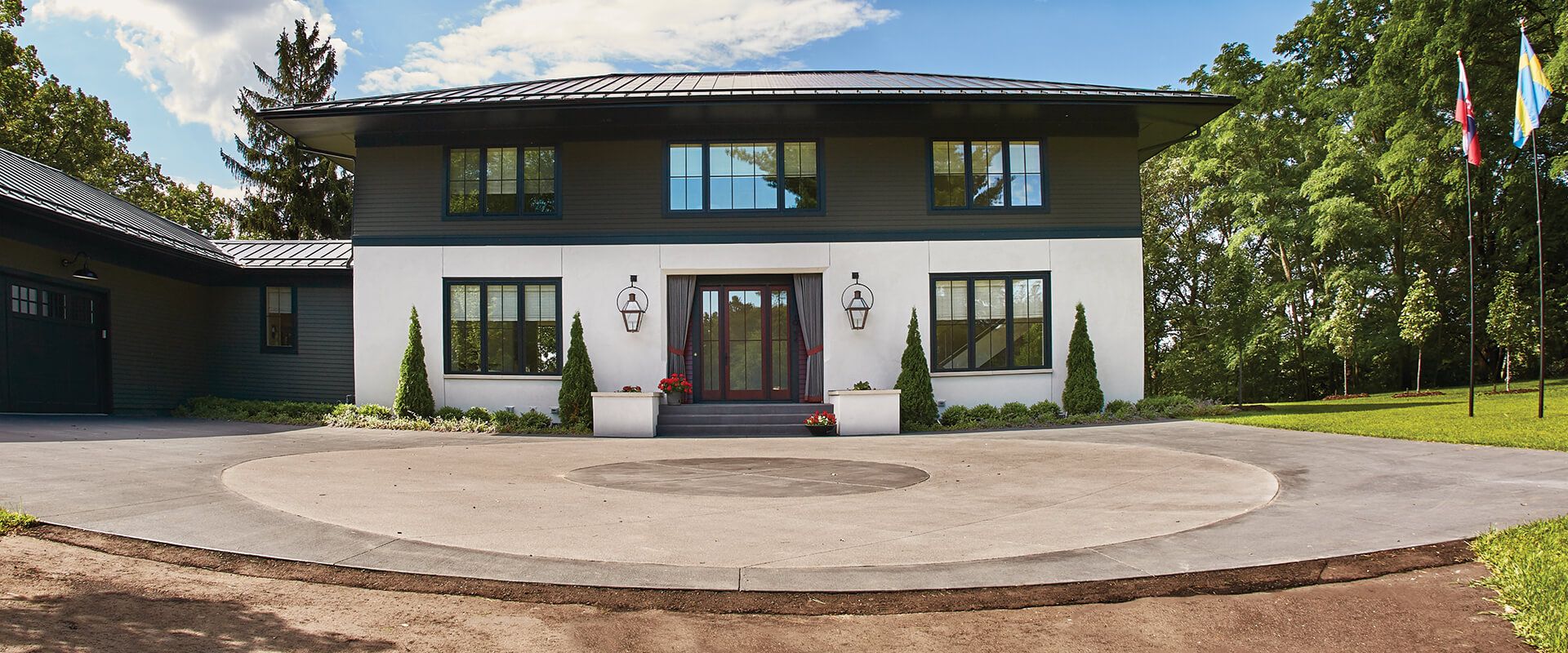 Heritage Series entrance door with sidelites Z3004