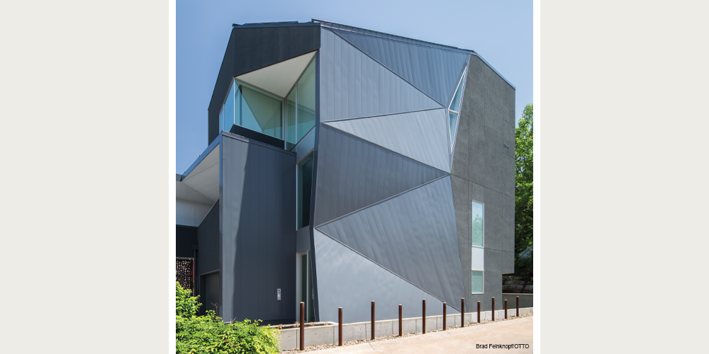 Ultra Series beveled direct set windows, including geometric shapes Crank-out casements and awnings Extruded aluminum clad exterior with a Clear anodized finish