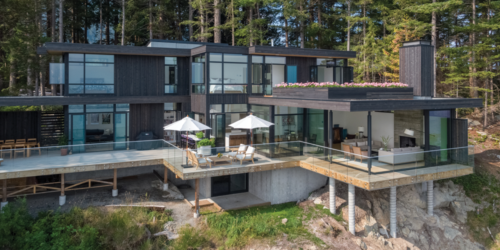 VistaLuxe WD LINE direct sets, casements, awnings, folding windows, and outswing French doors. Extruded aluminum cladding Fluoropolymer exterior finish in Midnight