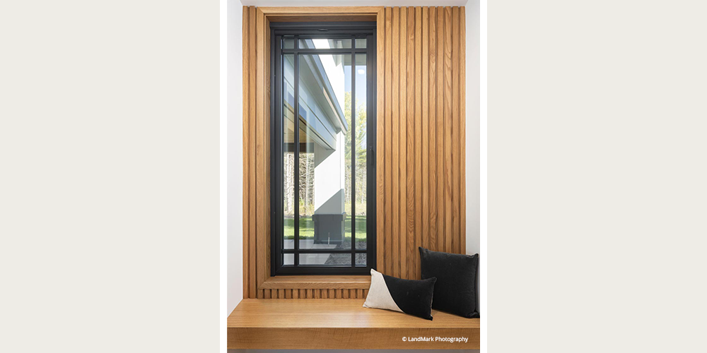 VistaLuxe AL LINE push-out casement Aluminum interior with powder-coated finish in Onyx 1 3/16" wide performance divided lite bars with prairie pattern